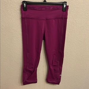 Lululemon Athletica Women Purple Capri Cropped Leggings Size Small